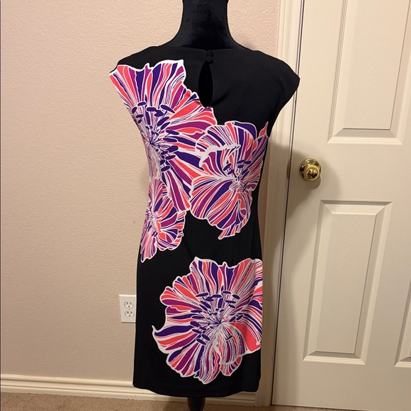 London Times Black Dress with Pink Floral Design - Picture 4 of 7